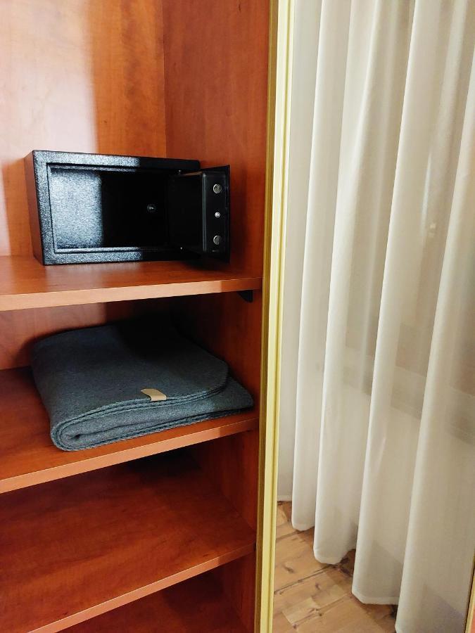 Square 16 Apartman - Absolutely Central Location With Self Check In Szombathely Exterior foto