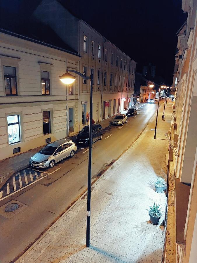 Square 16 Apartman - Absolutely Central Location With Self Check In Szombathely Exterior foto